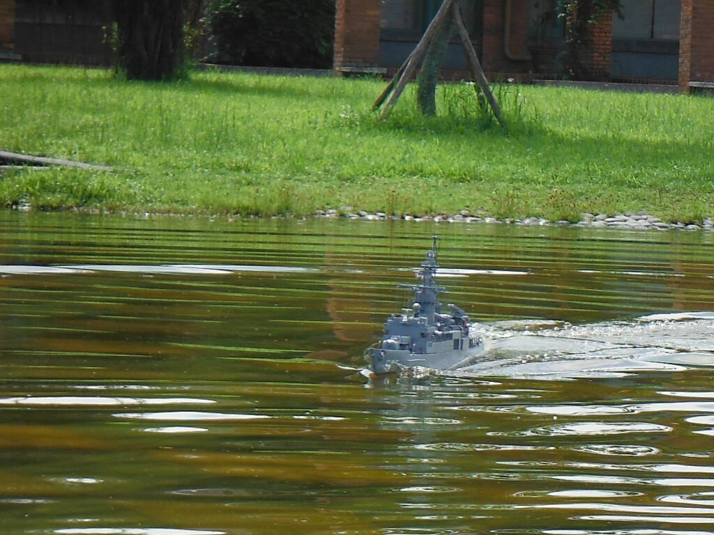 S0325523.JPG