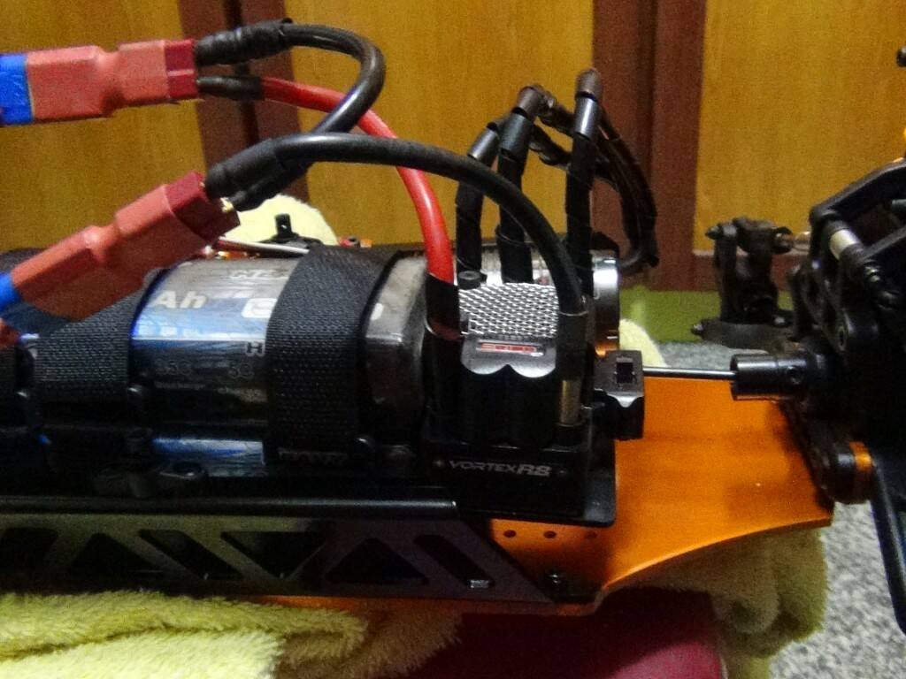 VORTEX R8電變