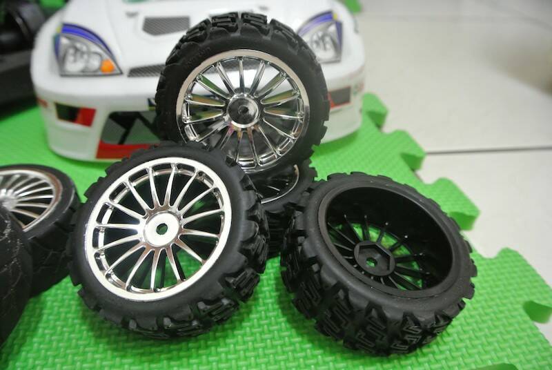 kyosho的巧克力胎（有合喔！）