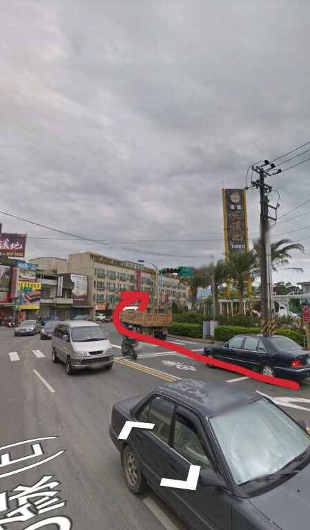 沿路走到介壽路口右轉走介壽路(省四)