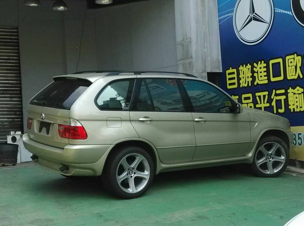 BMW X5.jpg