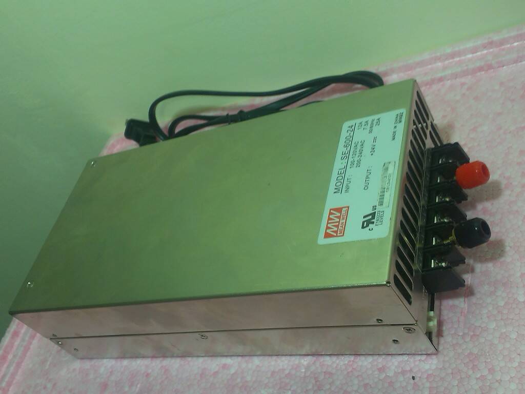 明緯SE600W電源供應器