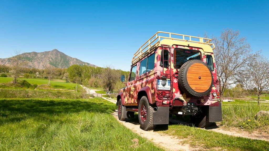 land-rover-defender-vineyard4.jpg