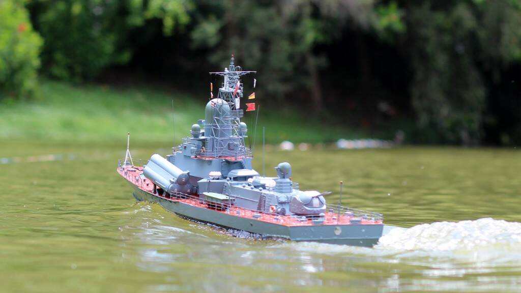Boat 215.jpg