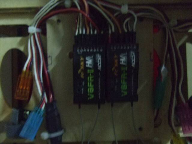 8動接收機 008.jpg