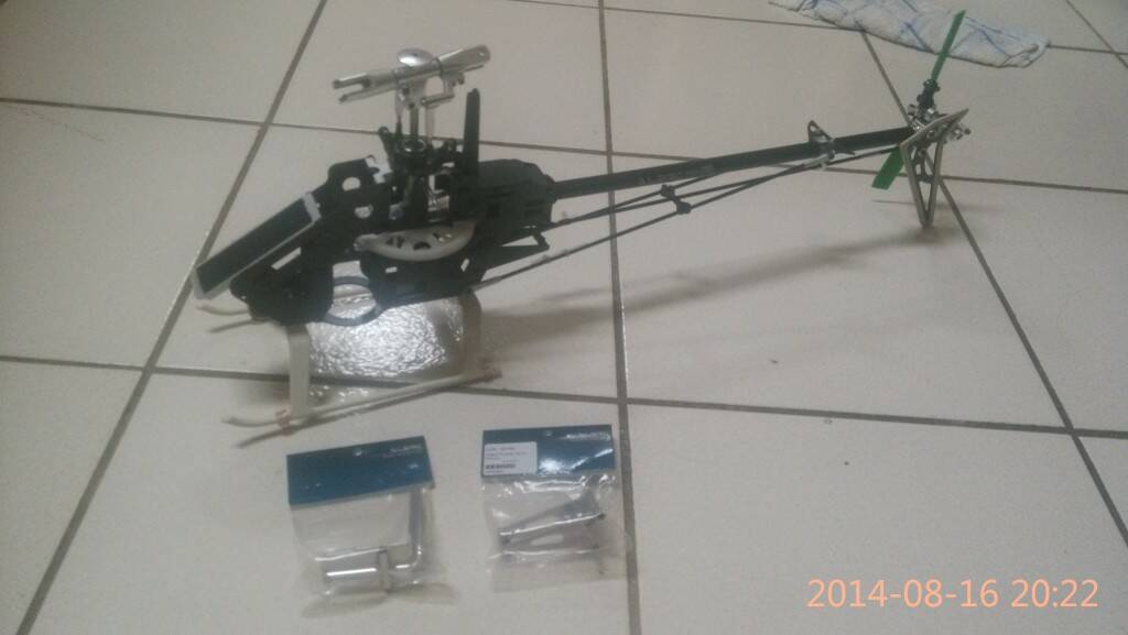 空機附贈2個金屬套件