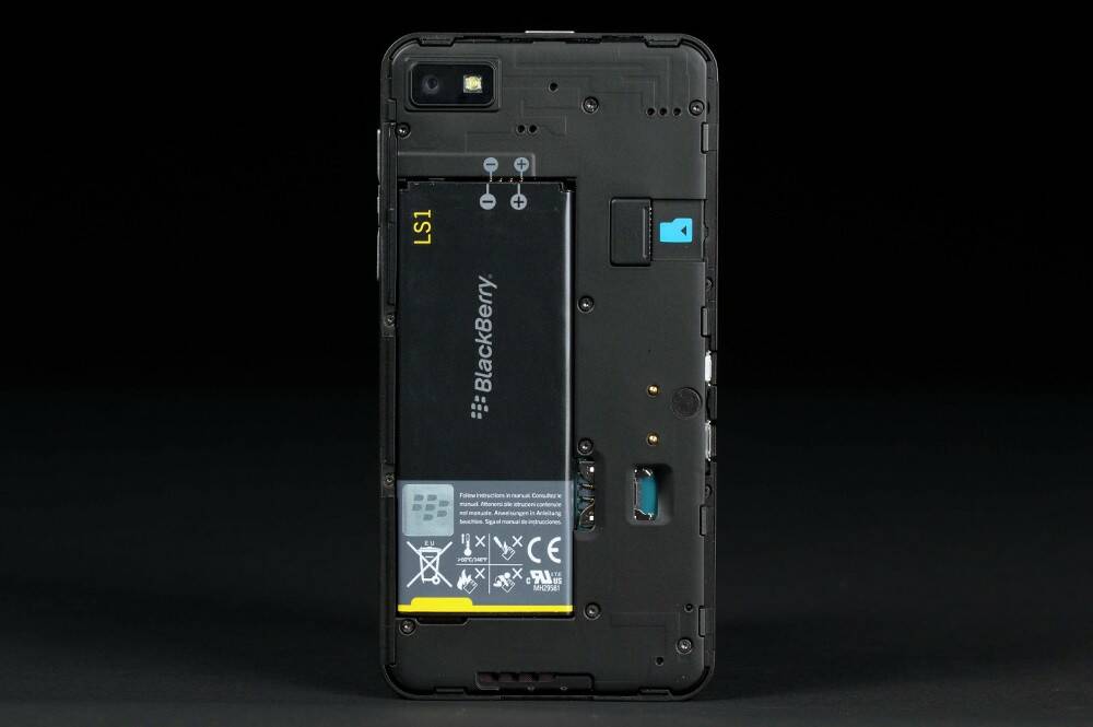 blackberry-z10-rear-battery.jpg