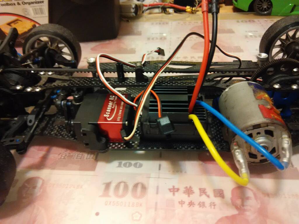 D10 還甩尾胎及電裝 3500元