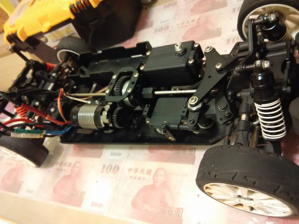 KYOSHO MP5 含 NOVA 引擎 5000元