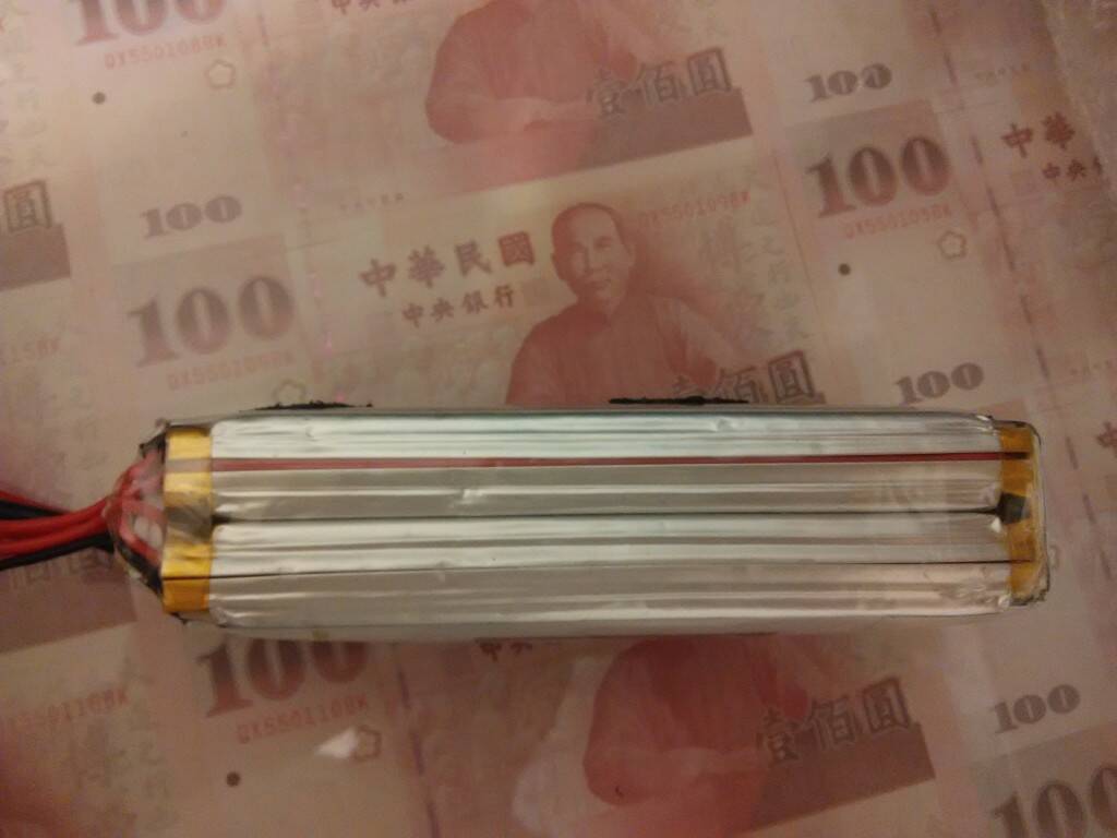 4S電池  1000元