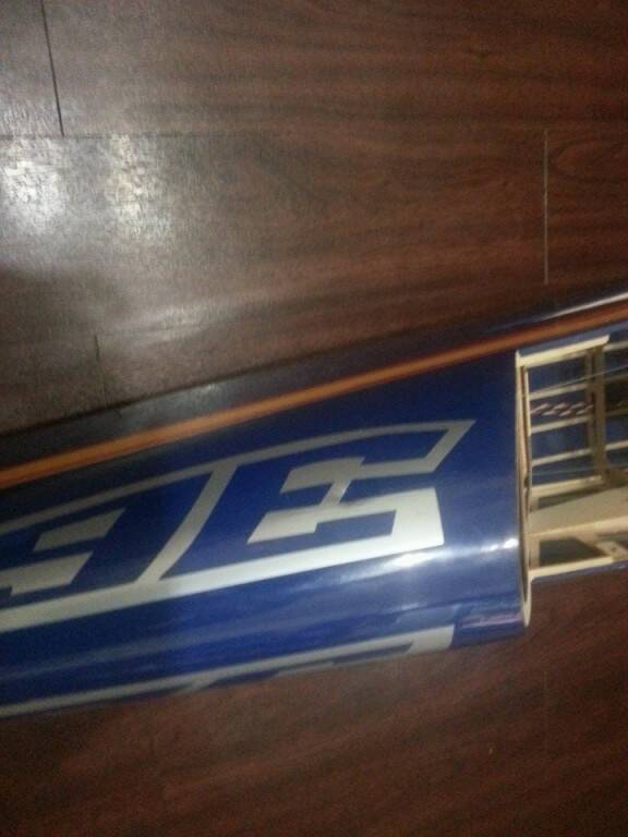 搬運時不小心有小凹痕