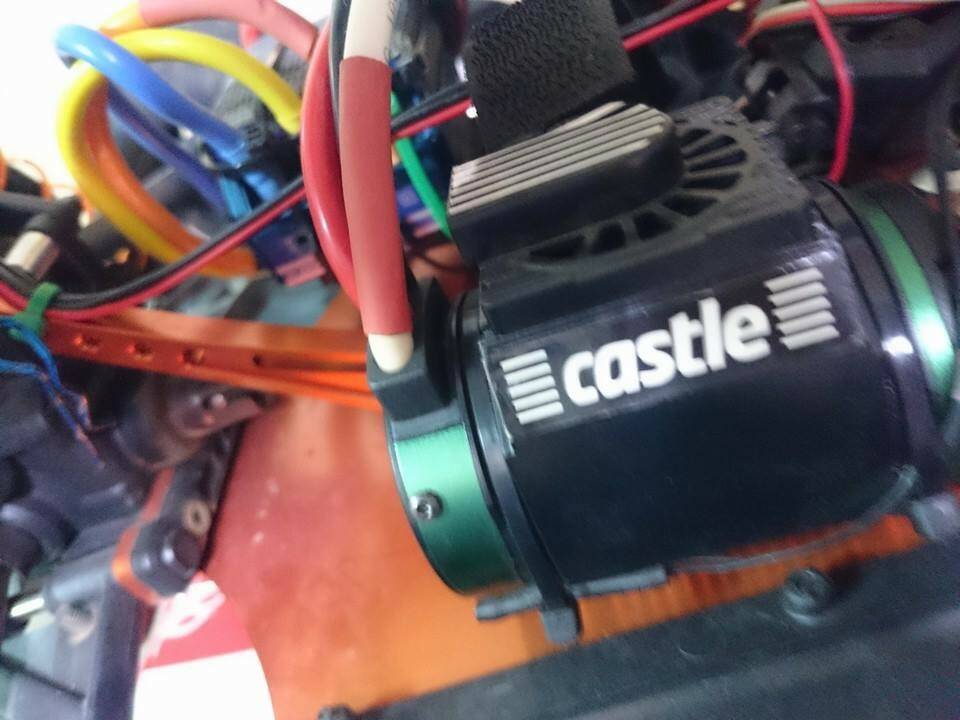 10525900_915883138436671_7437496820487097588_n.jpg