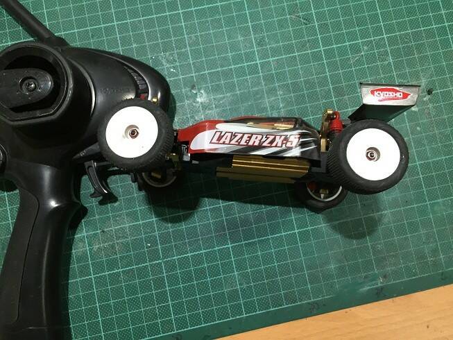 Kyosho-mini-Z buggy-2.jpg