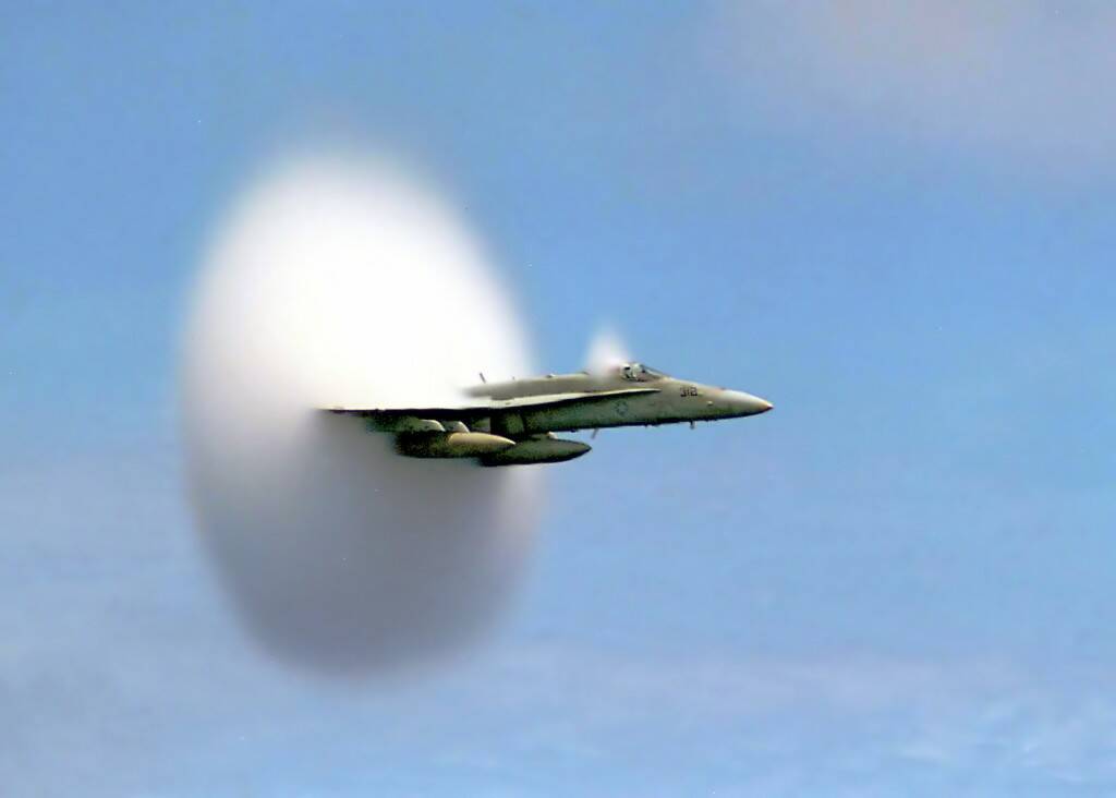FA-18_Hornet breaking sound.jpg