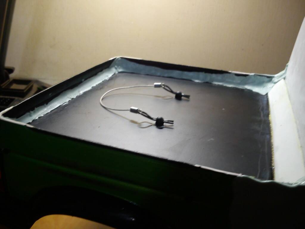 後側則使用軟殼用的固定柱.方便就好