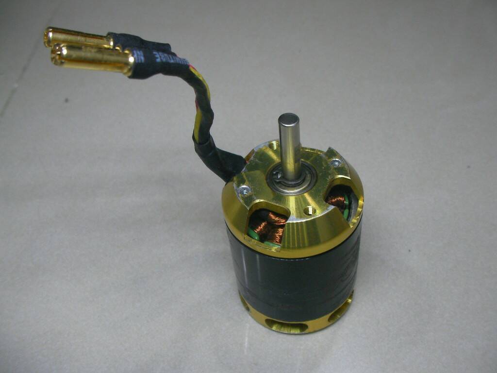 Motor 1400kV (1).JPG