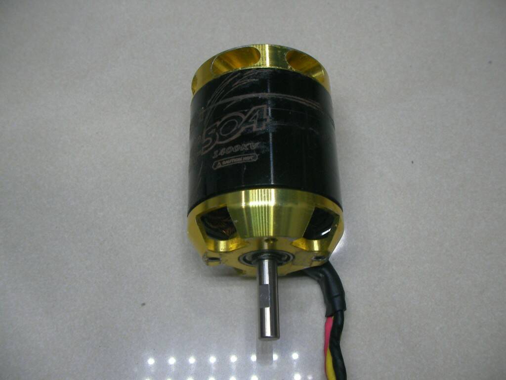 Motor 1400kV (2).JPG