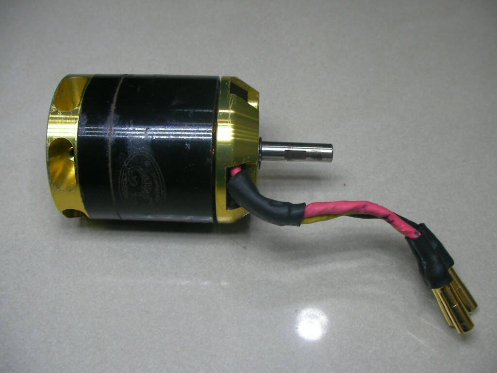 Motor 1400kV (3).JPG