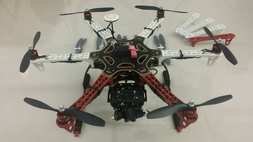 大疆 DJI F550 (原廠動力組+腳架) ,不含飛控和雲台
