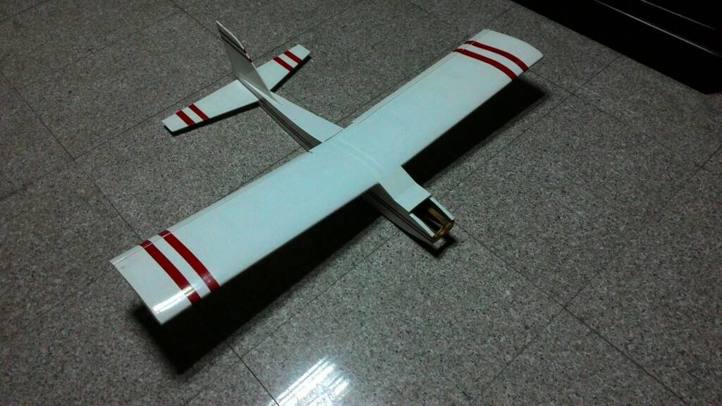  手工高翼機空機2000元