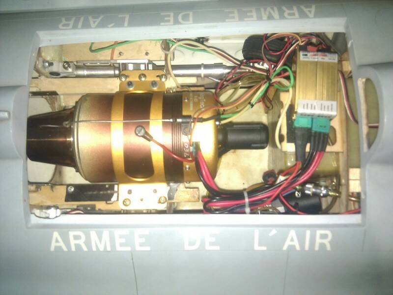 FIY EAGIE JET飆風噴射機售80000元 