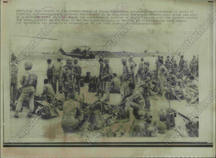 VNMC waiting helicopter at war.jpg