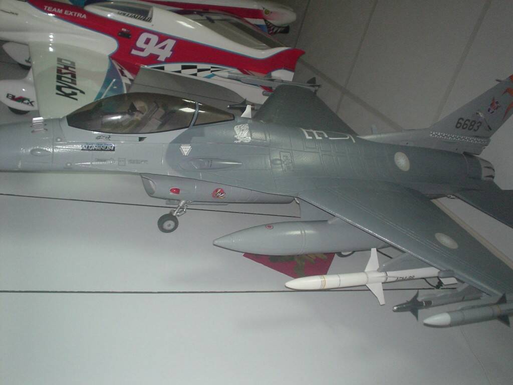 F10 002.JPG