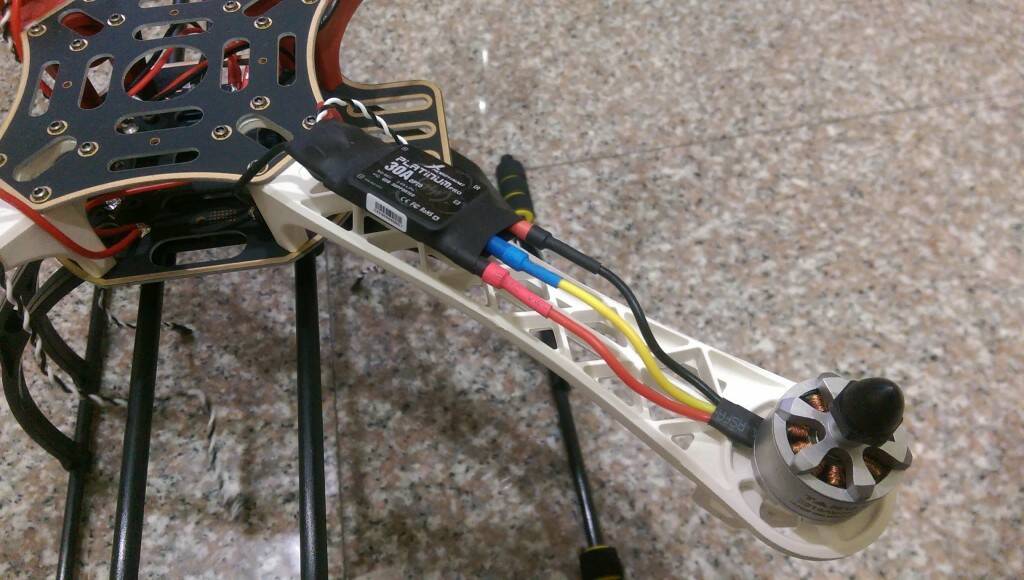 Tarot 2214 920KV 自鎖反螺紋馬達  黑帽 TL9028.jpg