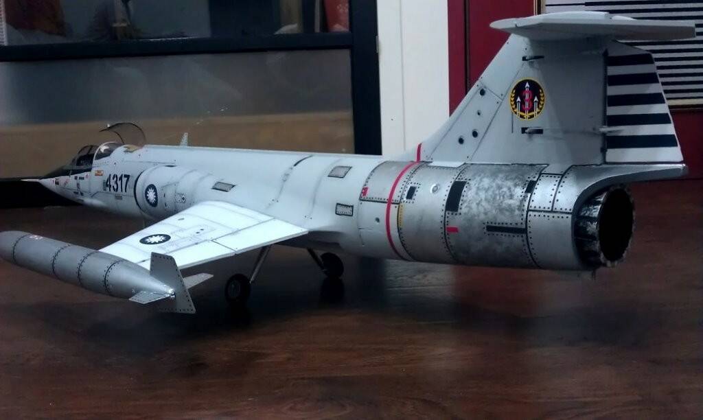 f-104-a1.jpg