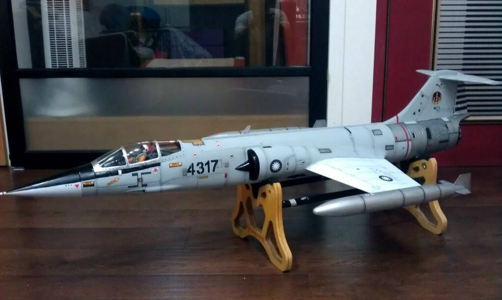 f-104-a5.jpg
