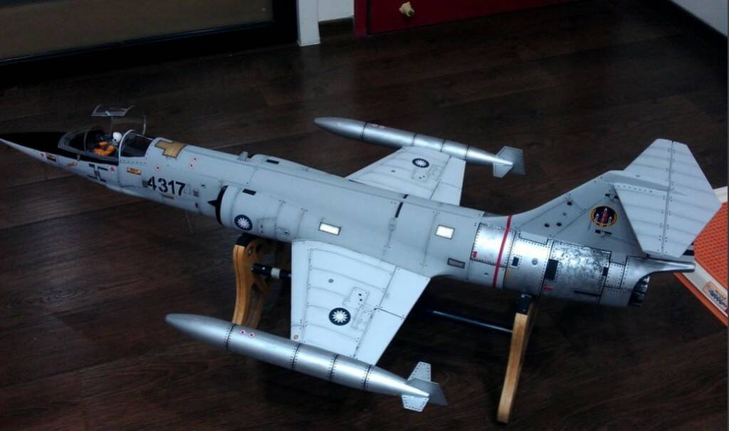 f-104-a9.jpg
