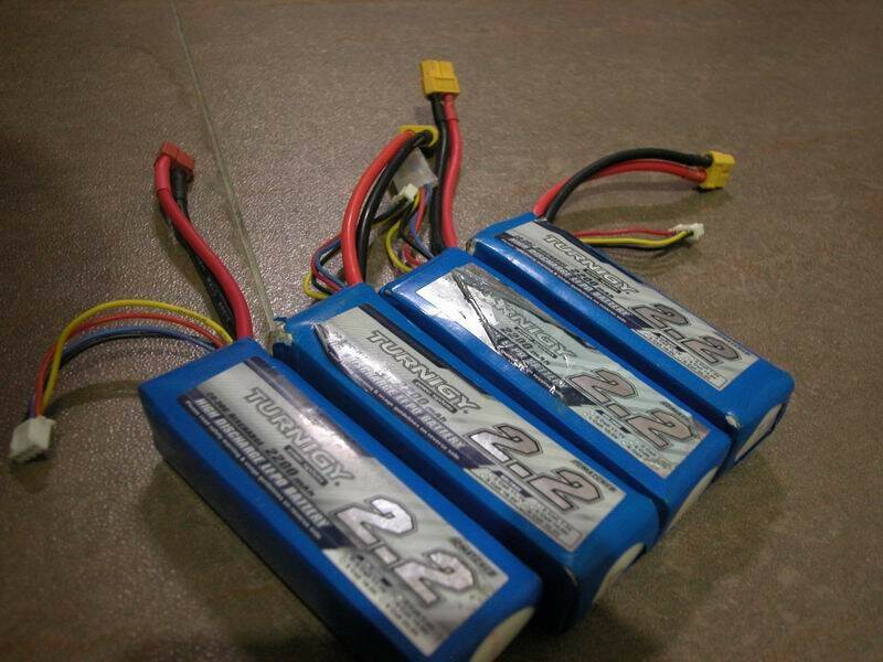 TURNIGY 3S 2200mah 20C-b.jpg
