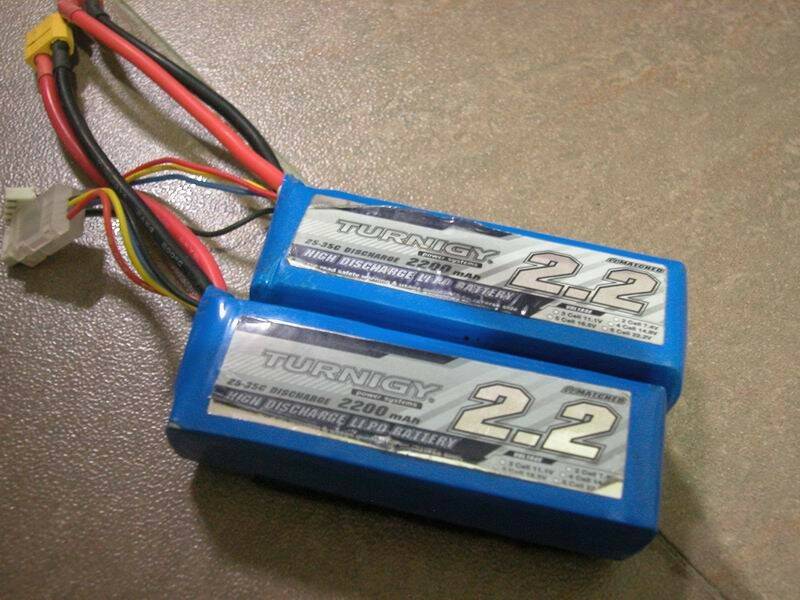 TURNIGY 3S 2200mah 25C-b.jpg