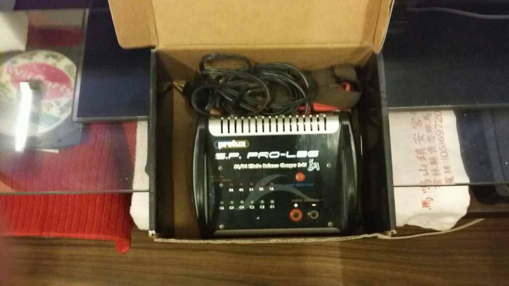 台灣製鋰電，鋰鐵，AC, DC1~5A充電器售700運50