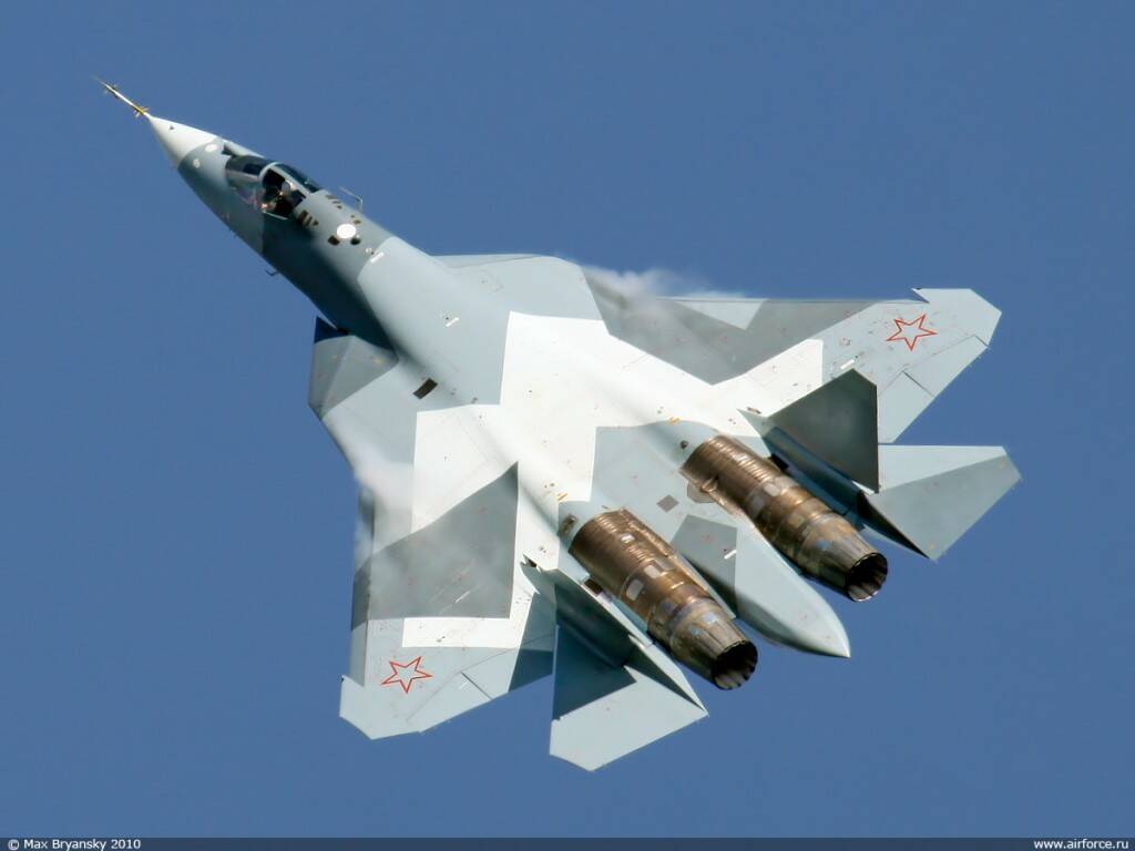 t50_pak_fa_fighter_1.jpg