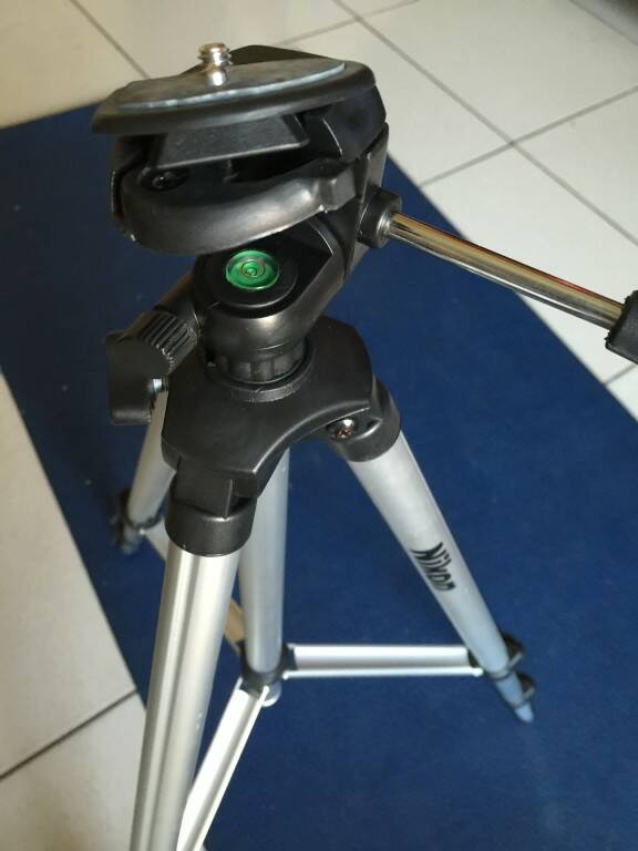 3.NIKON
