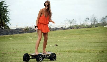 electric-skateboard-chick1.jpg