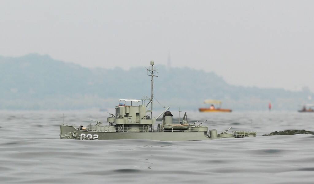 892-0312.jpg