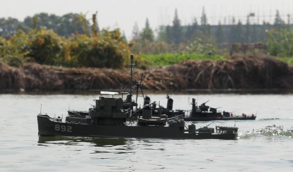 892-0122.jpg