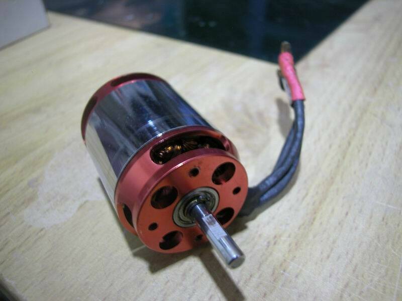 TURNIGY 1600KV馬達-b.jpg