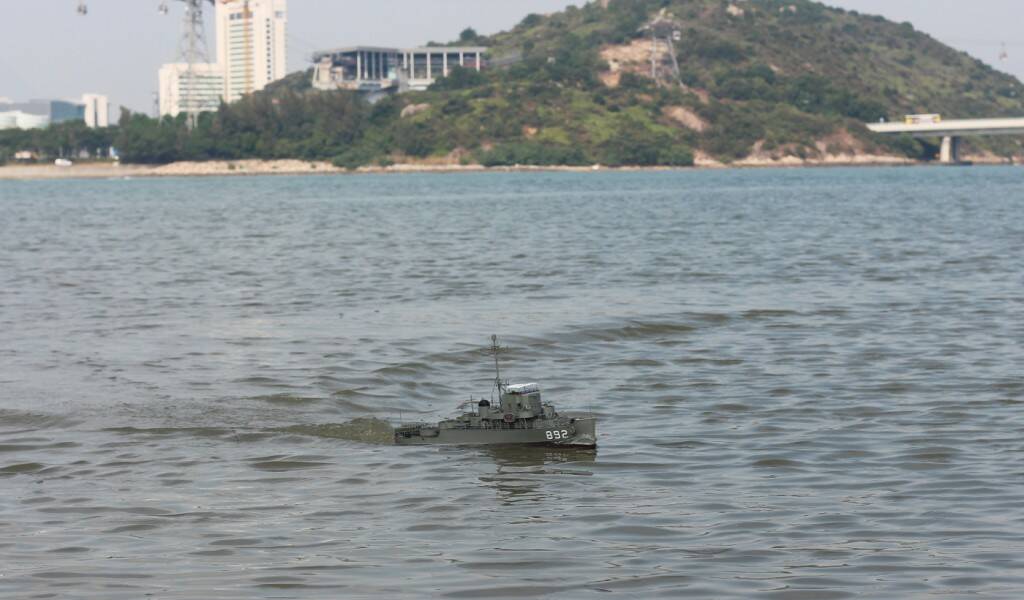 892-0550.jpg