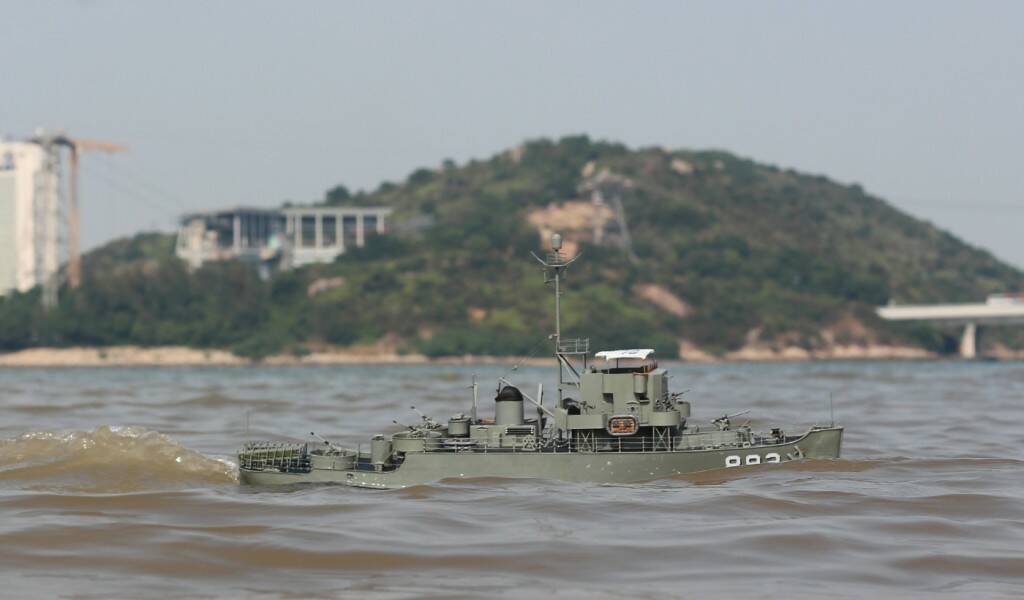 892-0562.jpg