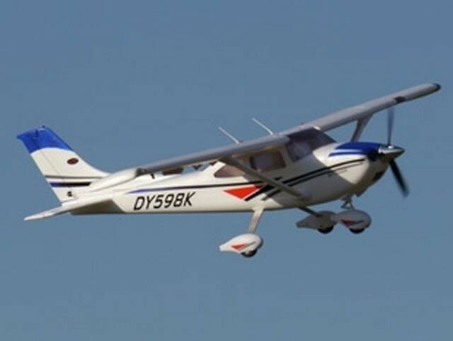 63011b-Dynam-DY8938-Cessna-182-Sky-trainer-PNP (640x481).jpg
