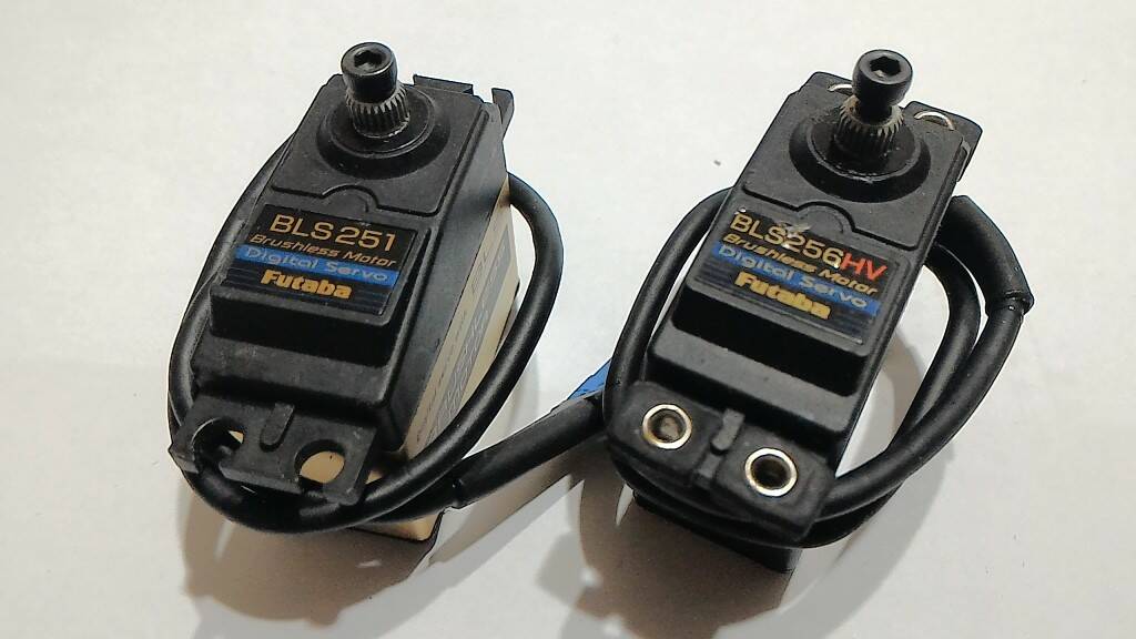 5.FUTABA BLS251伺服機1顆 售$1350