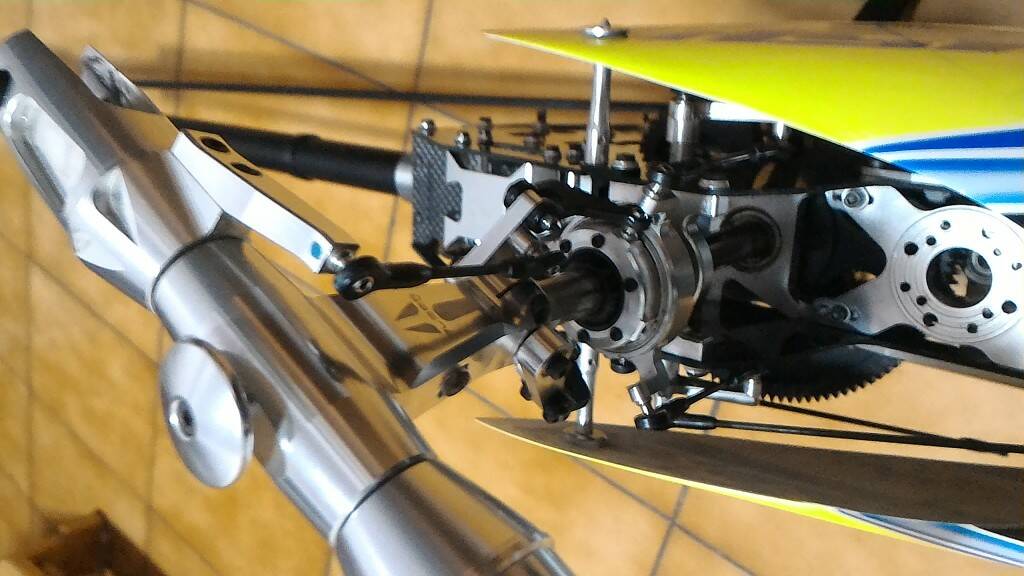 14.RUSH 750 空機.不含大小槳.機子很新.售$6000