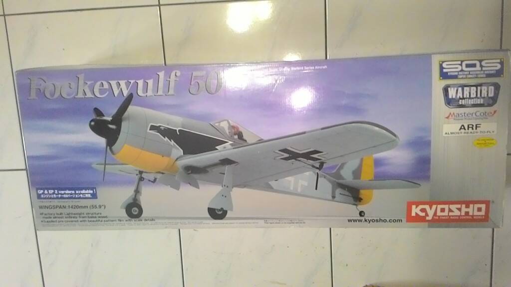 KYOSHO FW190 50級 全新電動版全機巴爾沙木售4500元
