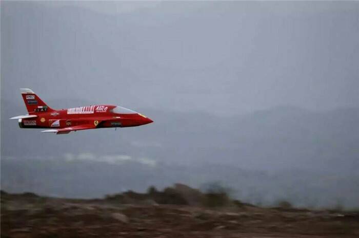 FUTURA JET7.jpg