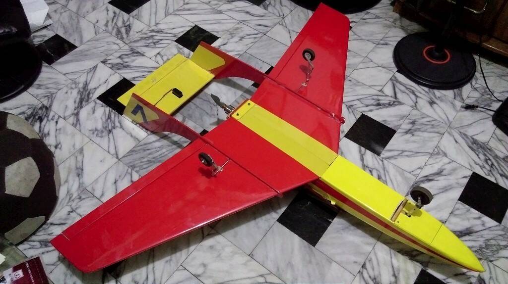 飛機肚子-1.jpg