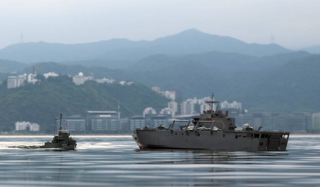 892-1105.jpg