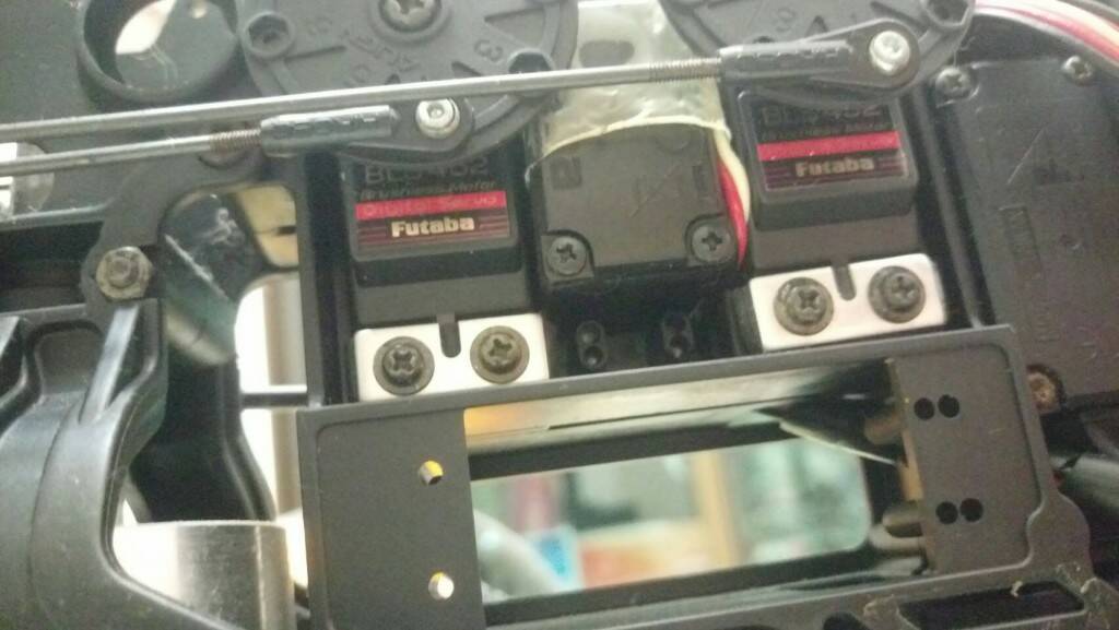 全新裝上且未使用Futaba BLS452 無刷高扭力數位金屬齒伺服器X3 